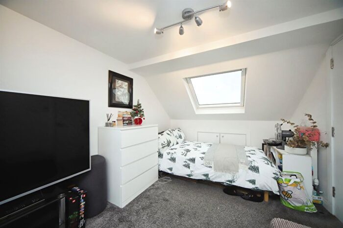 3 Bedroom Terraced House For Sale In Bindon Road, Taunton, TA2