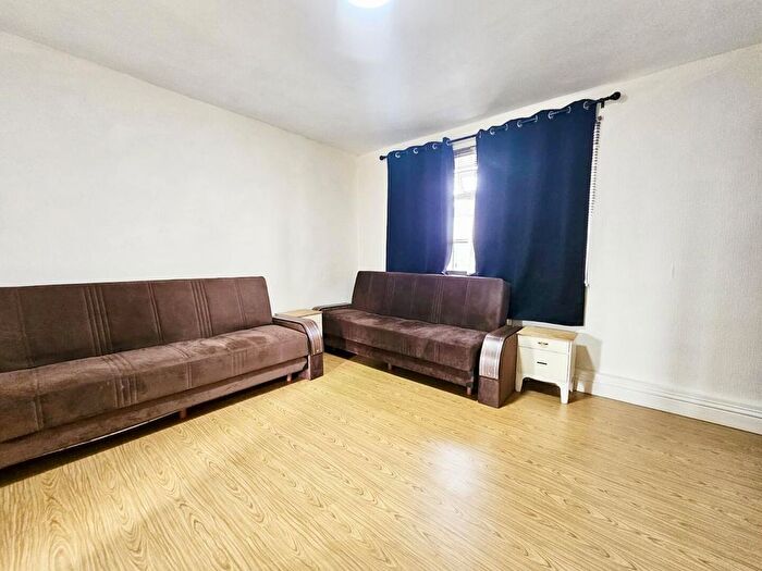 2 Bedroom Property To Rent In Dagenham Road, Dagenham, RM10