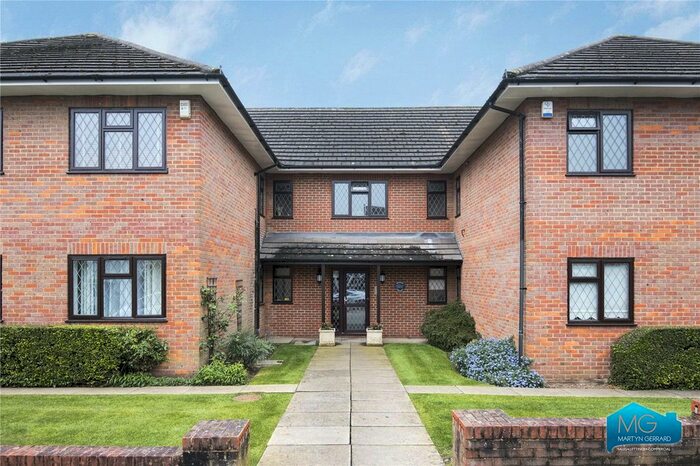 2 Bedroom Flat To Rent In Shelley Court, Woodville Road, High Barnet, Hertfordshire, EN5