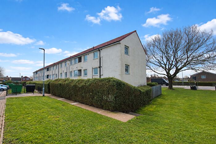 2 Bedroom Flat For Sale In Eastwood Nook, Leeds, LS14