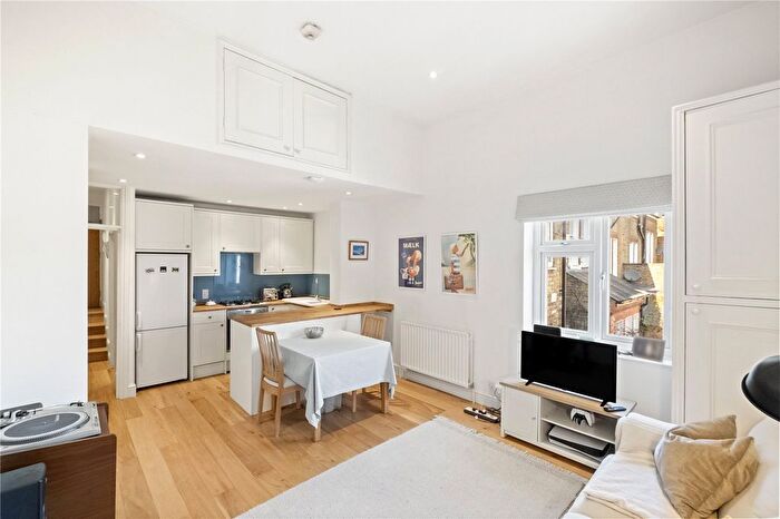 1 Bedroom Flat For Sale In Lyford Road, London, SW18