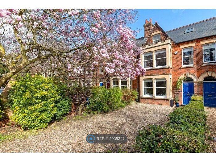 4 Bedroom Terraced House To Rent In Hills Road, Cambridge, CB2