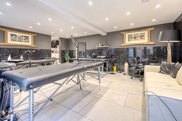 1 Bedroom Studio To Rent In High Street, Northwood, HA6