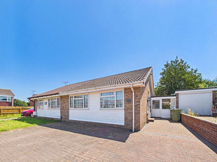 3 Bedroom Bungalow For Sale In Buttermere Close, Folkestone, Kent, CT19