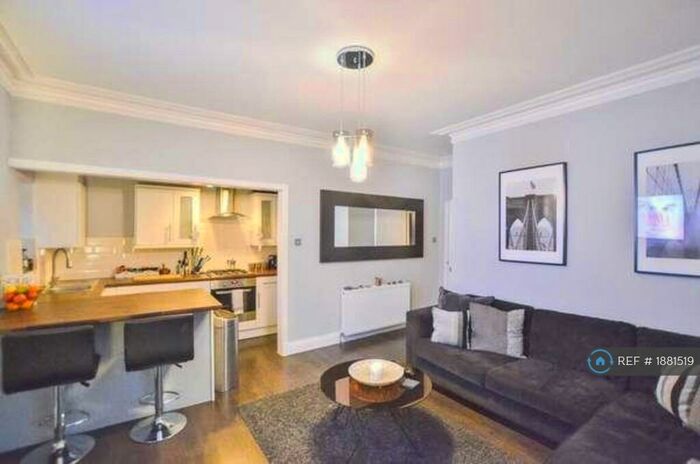 2 Bedroom Flat To Rent In West Kilbride, West Kilbride, KA23