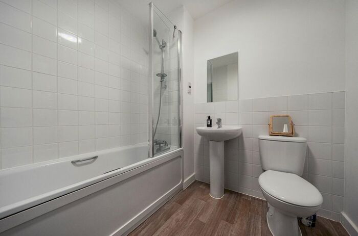 3 Bedroom Terraced House For Sale In Pinewood Way, Chichester, PO19