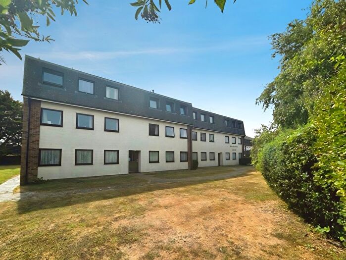 2 Bedroom Flat To Rent In Cedar Crescent, St. Marys Bay, TN29