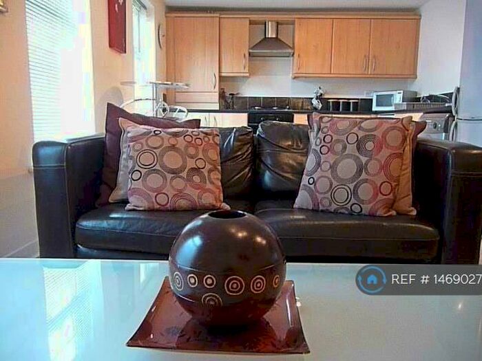 2 Bedroom Flat To Rent In Chelwood Court, Doncaster, DN4