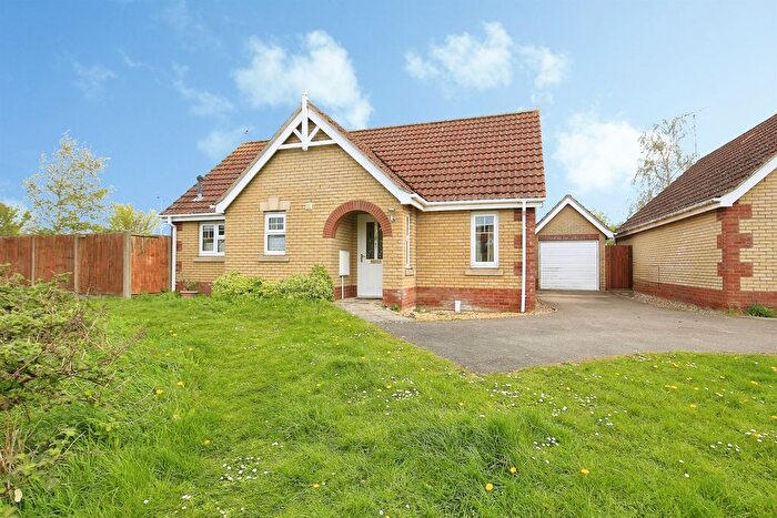 2 Bedroom Detached Bungalow For Sale In Cowslip Place, March, PE15