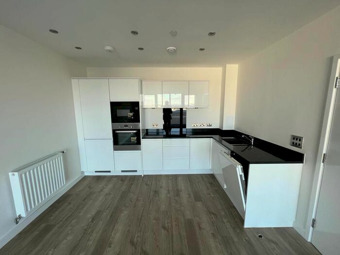 2 Bedroom Flat To Rent In Lake Side Drive, London, NW10