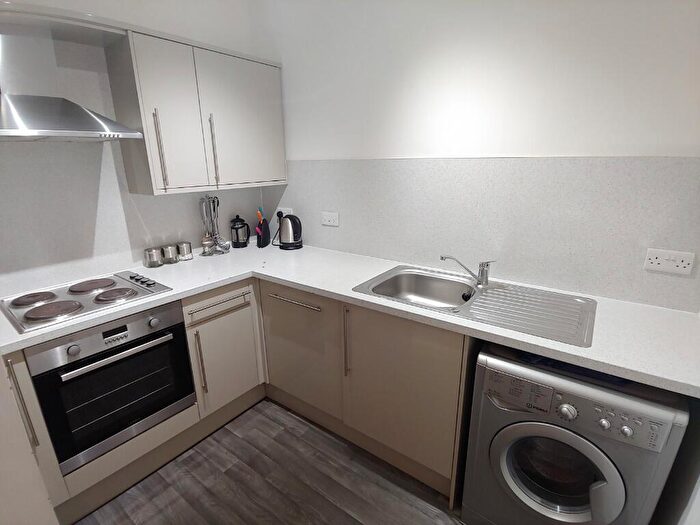 4 Bedroom Flat To Rent In Morrison Street, Edinburgh, EH3