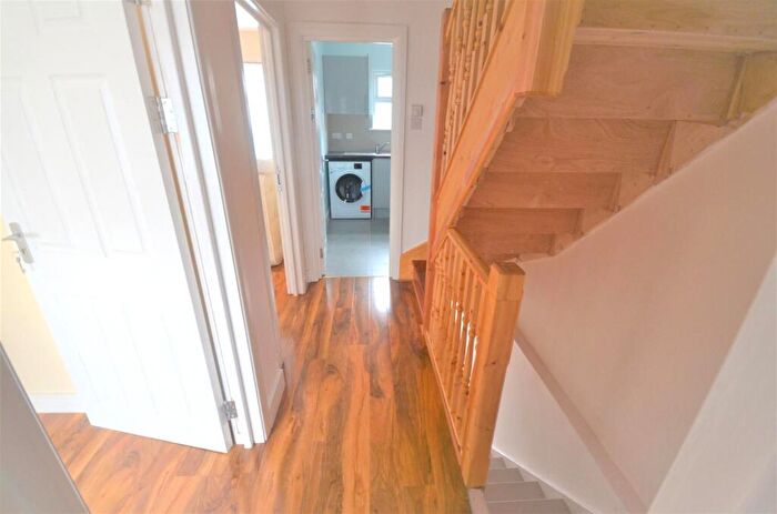 1 Bedroom Flat To Rent In Old Church Road, RM7