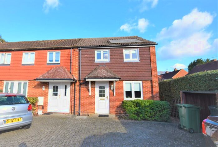 5 Bedroom Semi-Detached House To Rent In Broomfield, Guildford, GU2