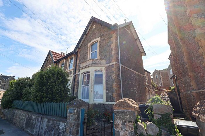 2 Bedroom Flat To Rent In Woodlands Road, Clevedon, BS21