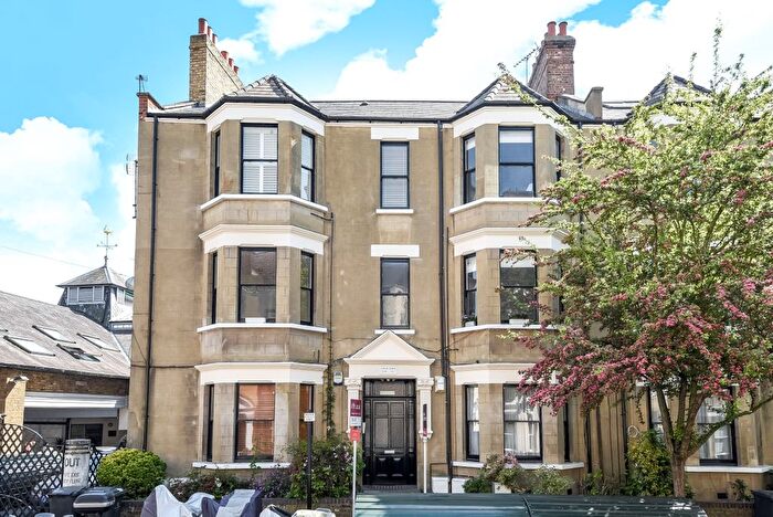 2 Bedroom Flat To Rent In Mowll Street, Oval, London, SW9