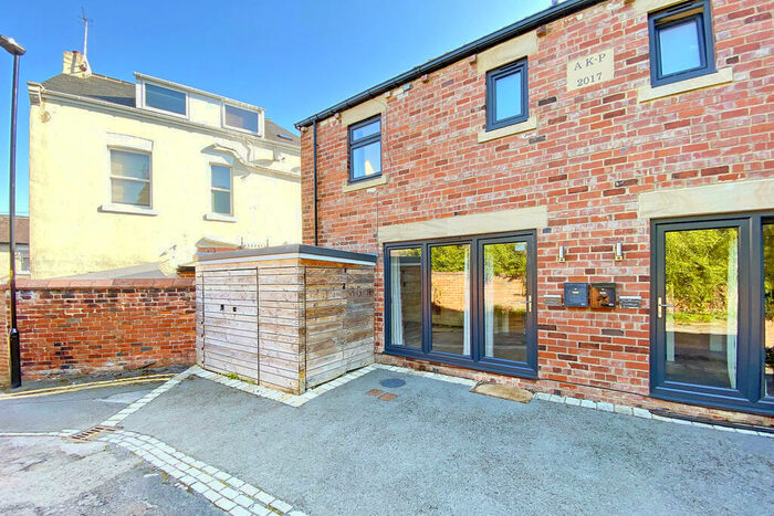 1 Bedroom Semi-Detached House To Rent In Chatsworth Place, Harrogate, HG1