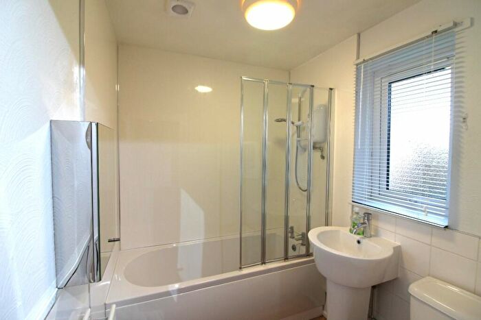 2 Bedroom Bungalow To Rent In Norwich Gardens, Bulwell, NG6