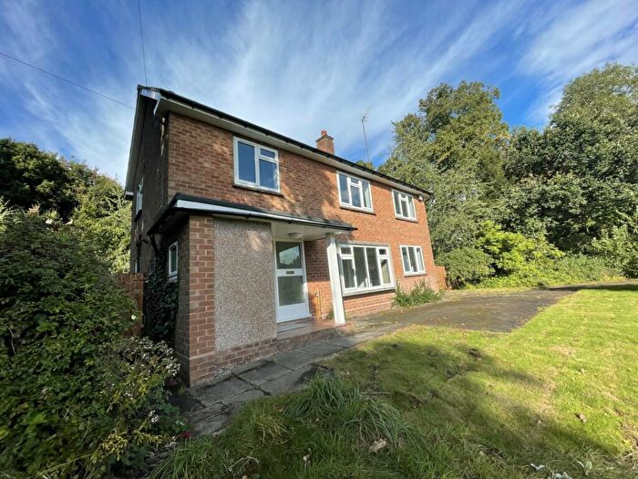 4 Bedroom Detached House To Rent In Bristol Road, Selly Oak, Birmingham, West Midlands, B29