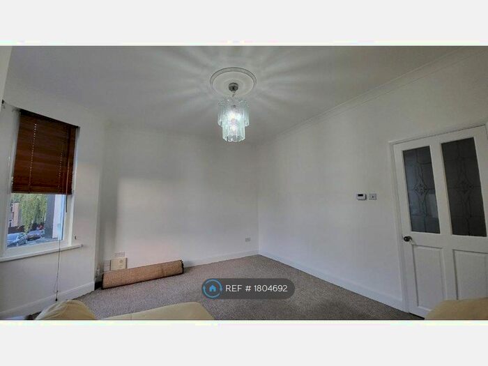 1 Bedroom Flat To Rent In Ladysmith Road, Harrow, HA3