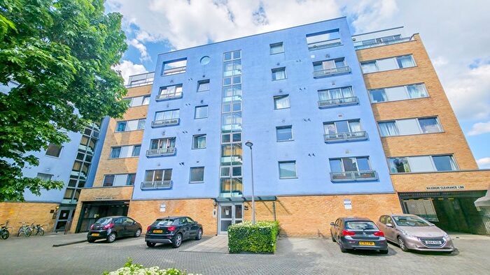 1 Bedroom Flat To Rent In Miles Close, West Thamesmead, London, SE28