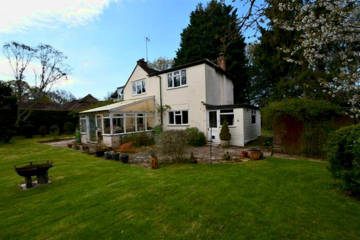 3 Bedroom House For Sale In Bedroom Detached House In Dunsfold, GU8
