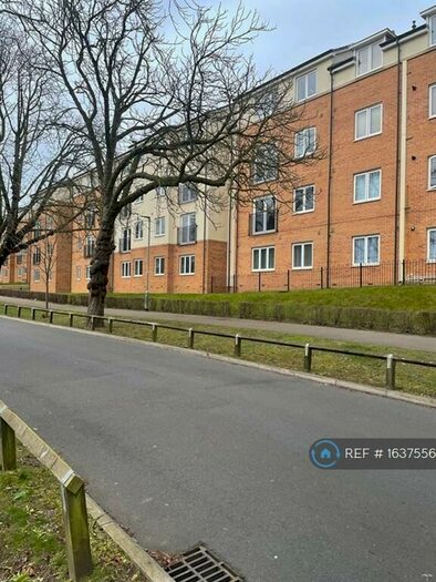 2 Bedroom Flat To Rent In Holly Way, Leeds, LS14