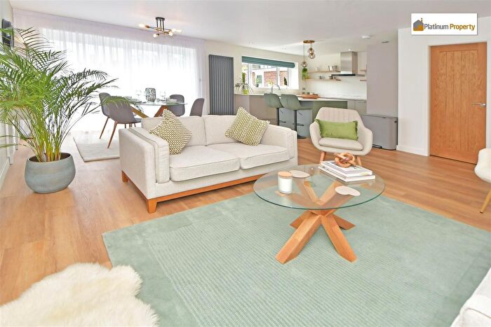 3 Bedroom Detached Bungalow For Sale In Marsh View, Meir Heath, ST3