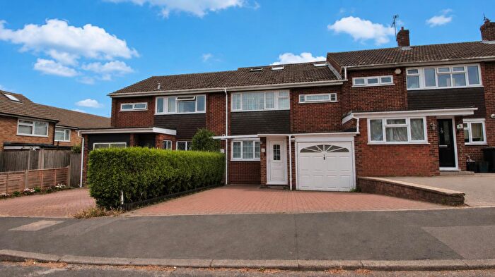 4 Bedroom Terraced House For Sale In Claremont, Cheshunt, Waltham Cross, EN7