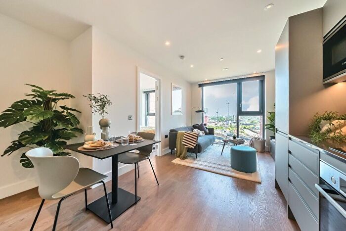 1 Bedroom Apartment To Rent In Uncle Leeds, Whitehall, Leeds, LS12