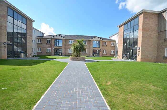 1 Bedroom Property To Rent In Queens Court, Gillingham, ME8