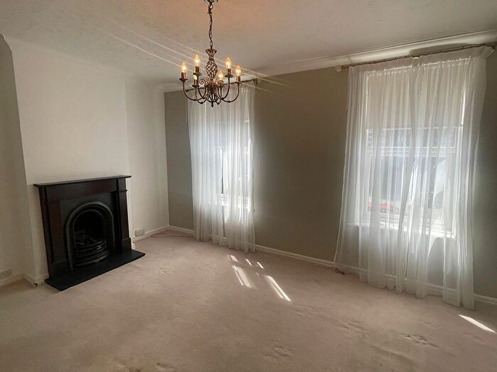 3 Bedroom Maisonette To Rent In Court Yard, Eltham, SE9