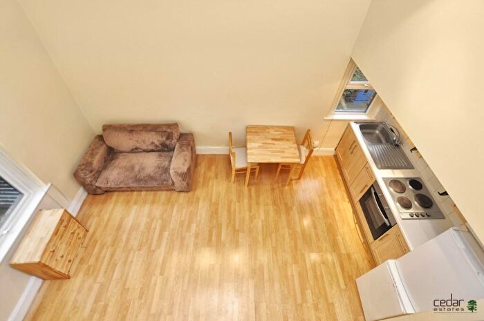 1 Bedroom Flat To Rent In Cricklewood Broadway, Cricklewood, NW2