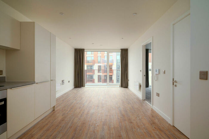 1 Bedroom Flat To Rent In The Kell, Gillingham Gate Road, Gillingham, ME4