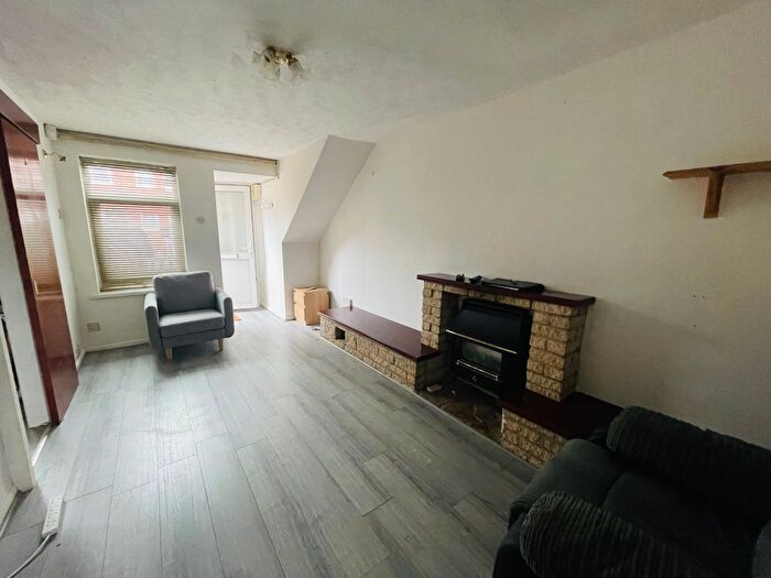1 Bedroom Maisonette To Rent In Phoenix Rise, Darlaston, Wednesbury, WS10