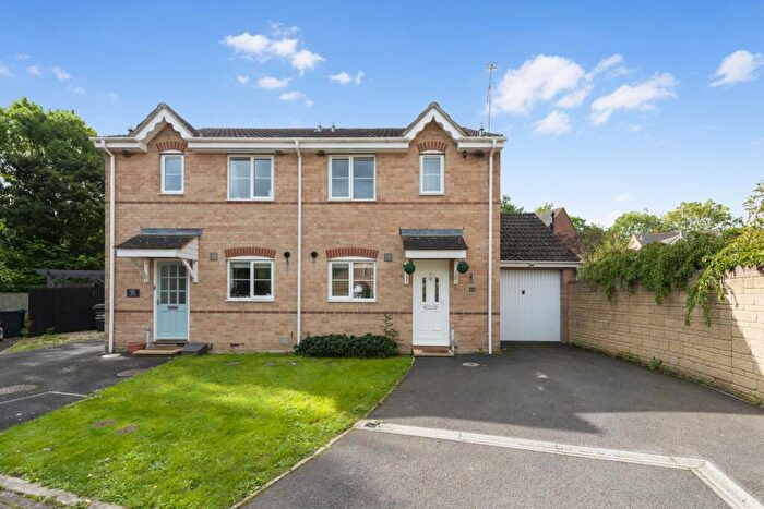 3 Bedroom Semi-Detached House For Sale In Heather Way, Yeovil, BA22