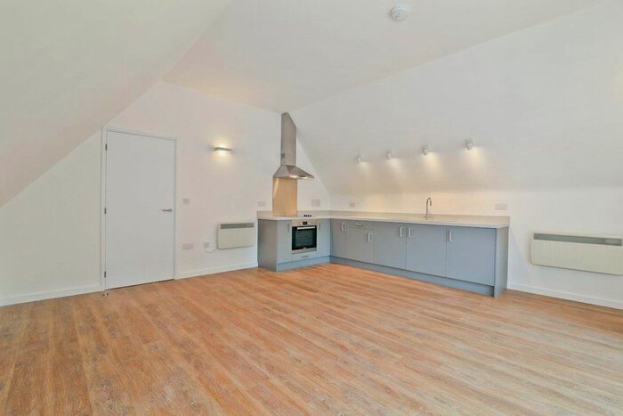 1 Bedroom Flat To Rent In Flat, Trinity Road, Tooting Bec, SW17