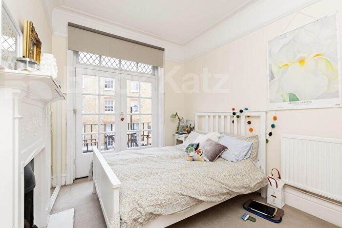 3 Bedroom Flat For Sale In Melcombe Court, Dorset Square, Baker Street, NW1