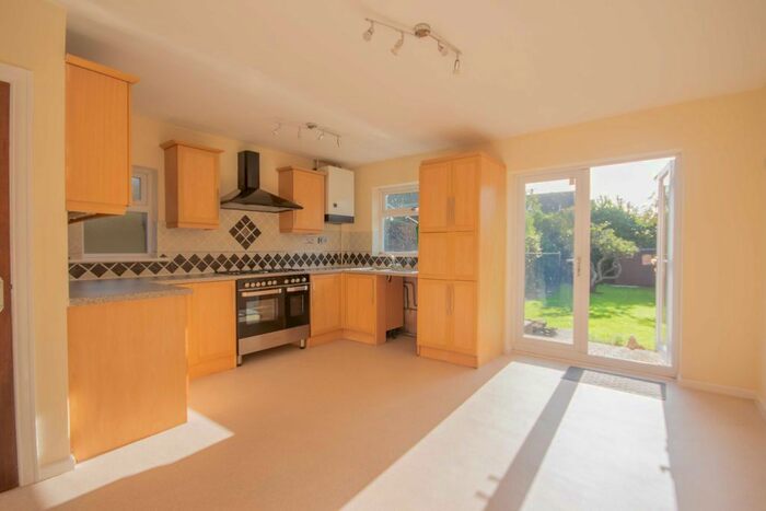 3 Bedroom Semi-Detached House To Rent In Station Road, Long Eaton, Nottingham, NG10