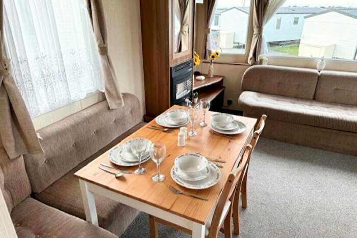 2 Bedroom Caravan For Sale In Harts Holiday Park, Leysdown Road, Isle Of Sheppey, Kent, ME12