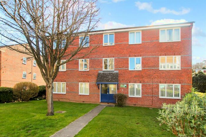1 Bedroom Apartment To Rent In Arlington Court, Haywards Heath, RH16