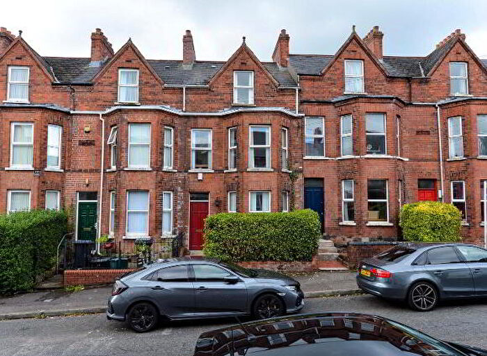 6 Bedroom House For Sale In Sandhurst Drive, Belfast, BT9