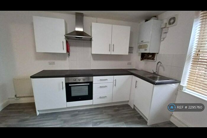 1 Bedroom Flat To Rent In Lansdowne Street, Macclesfield, SK10