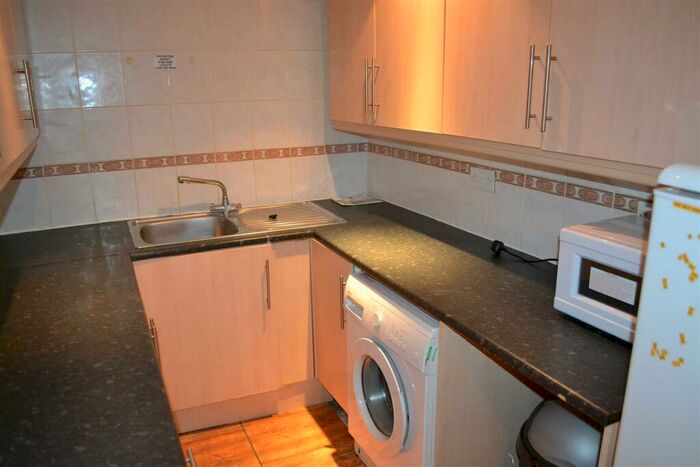 5 Bedroom Maisonette To Rent In (£pppw) Rothbury Terrace, Heaton, NE6