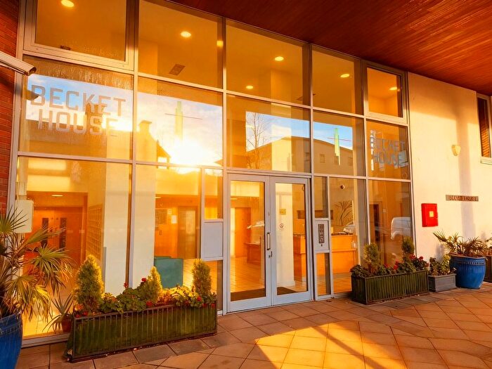 2 Bedroom Flat To Rent In Becket House, New Road, Brentwood, CM14