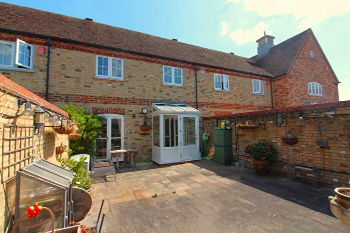 3 Bedroom Terraced House For Sale In Park Street, Baldock, SG7