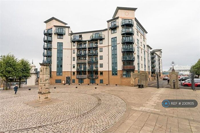 3 Bedroom Flat To Rent In Ocean Drive, Edinburgh, EH6