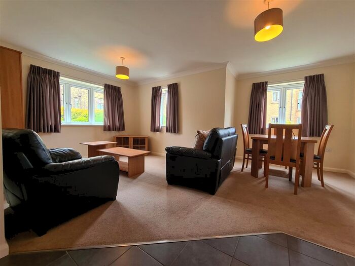 2 Bedroom Flat To Rent In Flat, Abbeyfields, Peterborough, PE2