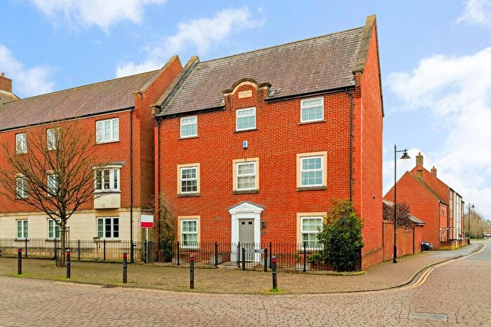 5 Bedroom Detached House For Sale In Shears Drive, Amesbury, Salisbury, SP4