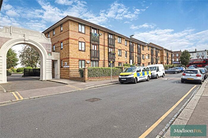 2 Bedroom Apartment To Rent In Chopwell Close, Stratford, London, E15