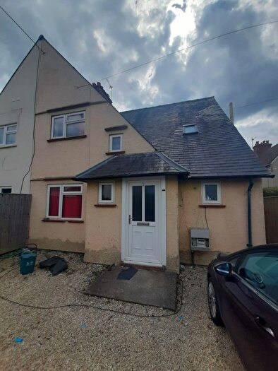 5 Bedroom Semi-Detached House To Rent In Morris Crescent, Oxford, OX4